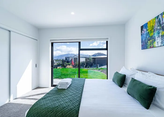 Holiday home Grand Alpine Vista Escape *