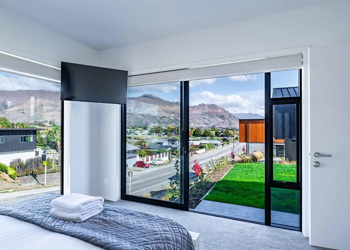 Grand Alpine Vista Escape